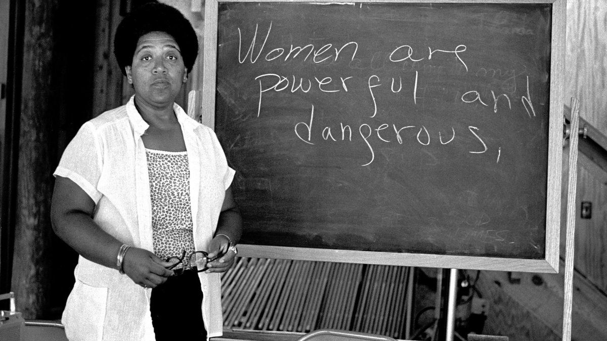 GovertMallory's tweet photo. 35 Queens Of Black History Who Deserve Much More Glory https://t.co/ZHoVGGu2WT https://t.co/zMkjvIvSrG