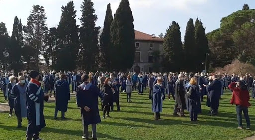 #AşağıBakmayacağız