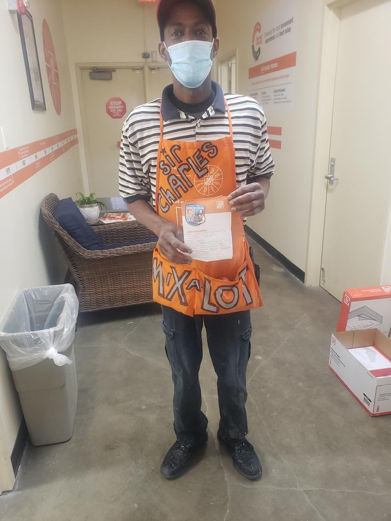 Charles in  Dept. 24 @0552 thank you for always putting  customers #1👏👏👏 for going the extra mile .