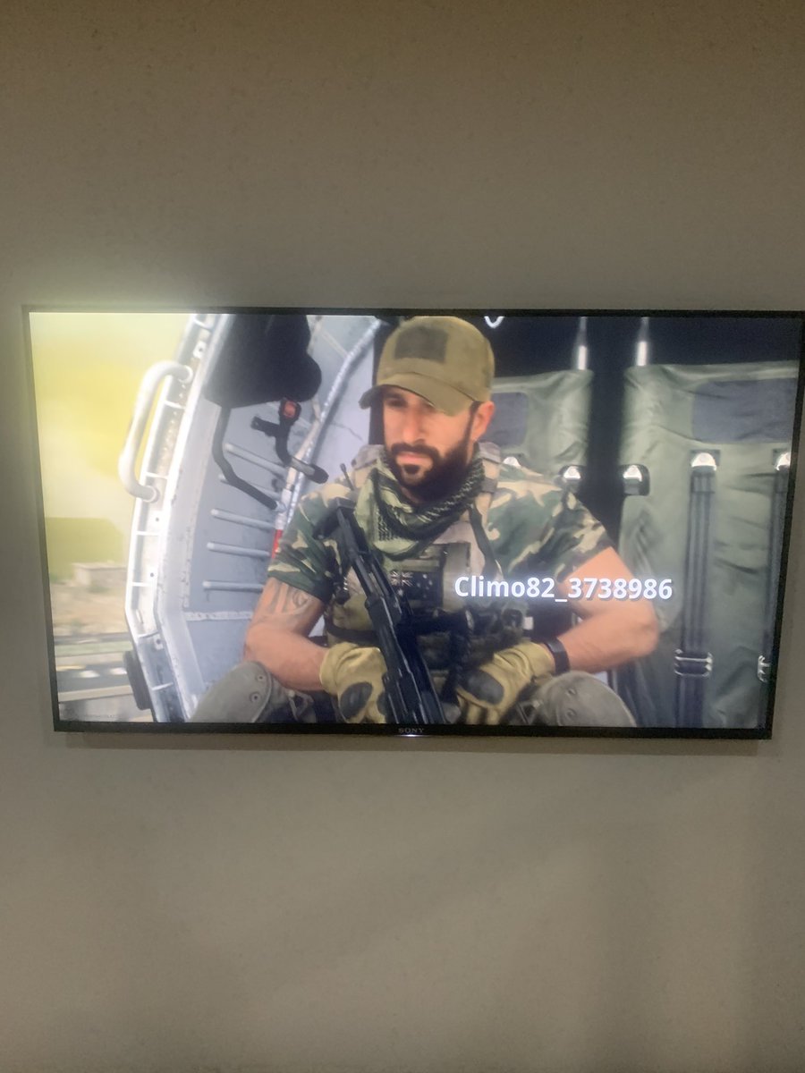 MarcClimpson's tweet photo. #warzone #rebirthtrios It’s finally happened. My first win 🎊🥇 https://t.co/nneJmWg25e