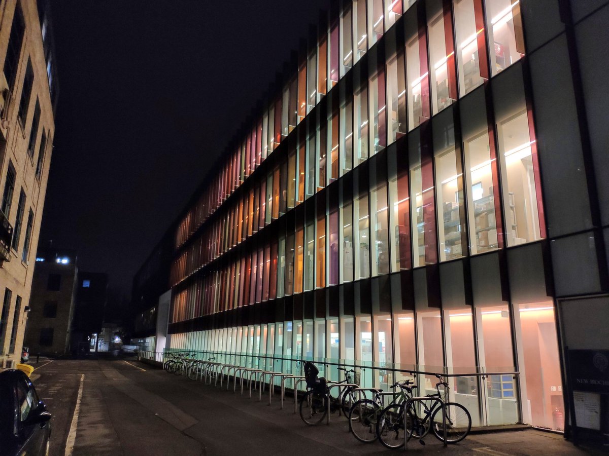 The end of my first day at Oxford Uni's Biochemistry Department... So excited to get started in the lab tomorrow! 🔬🧬🦠 💪