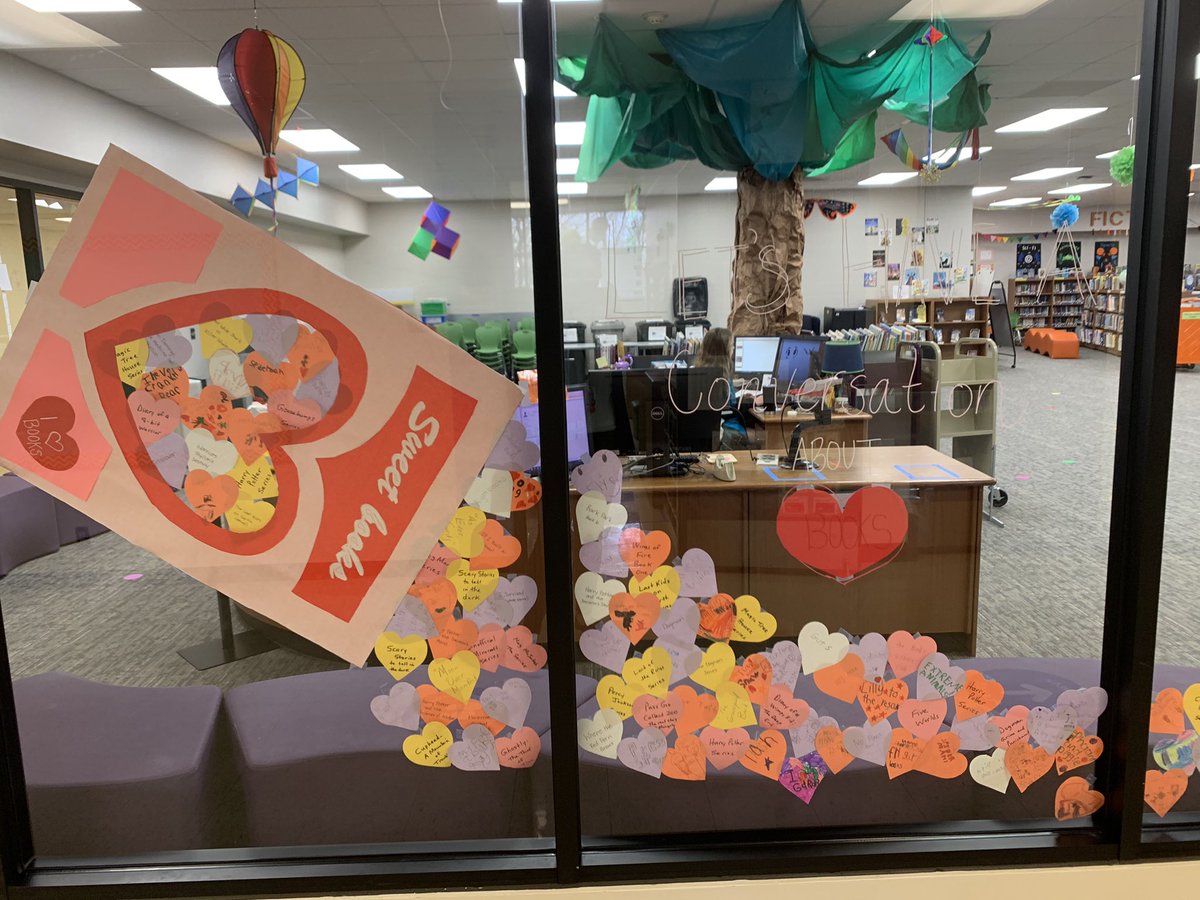 PSE students had a “conversation” about our favorite books! ❤️ 💜 💛 <a href="/PondSpringsElem/">PondSprings</a> <a href="/LibrariesRRock/">RRISD Lib Services</a>