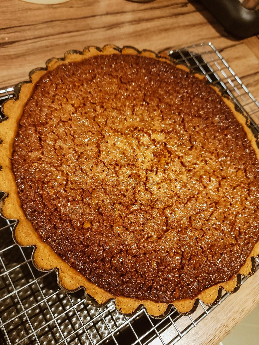 Treat-cle yourself 🍮 
.
This week, we’re giving into temptation and tucking into Rich’s tastebud tingling treacle tart. 
.
Encased in sweet pastry and oozing with runny treacle, this proper pud is enough to satisfy any sweet tooth.
.
Recipe: farncombeestate.co.uk/treacle-tart/