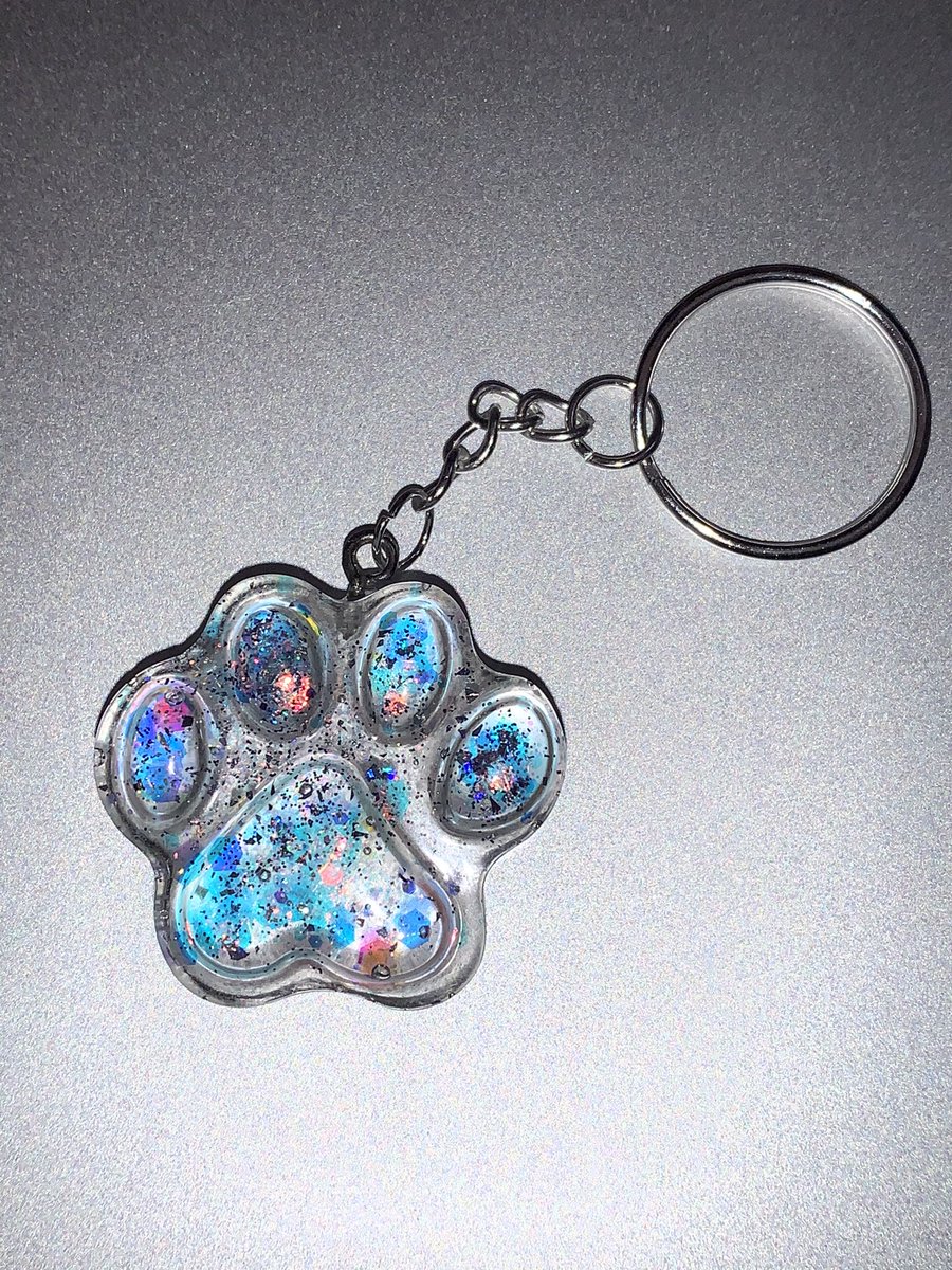 teacupcrafts01's tweet photo. #womaninbizhour last three holographic keyrings left! Once these are gone I can’t guarantee a restock! 

https://t.co/9jvk1tCSur https://t.co/EHG2TV1oEp