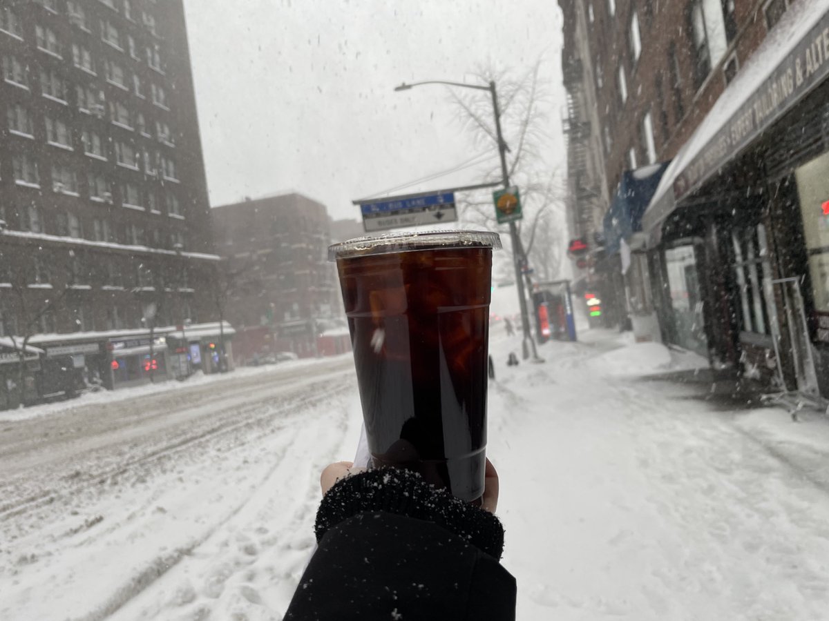 saradietschy's tweet photo. ICED coffee even in a raging snow storm :) https://t.co/J33cuuakcp