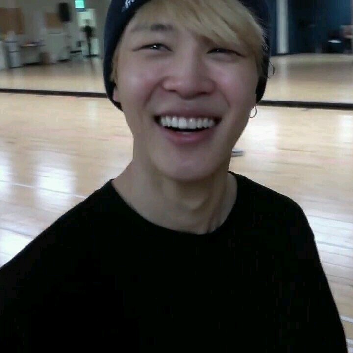 galleryofJM's tweet photo. His smile🥺🥺🥺

#JIMIN #지민 @BTS_twt https://t.co/UP7wjYjUD1