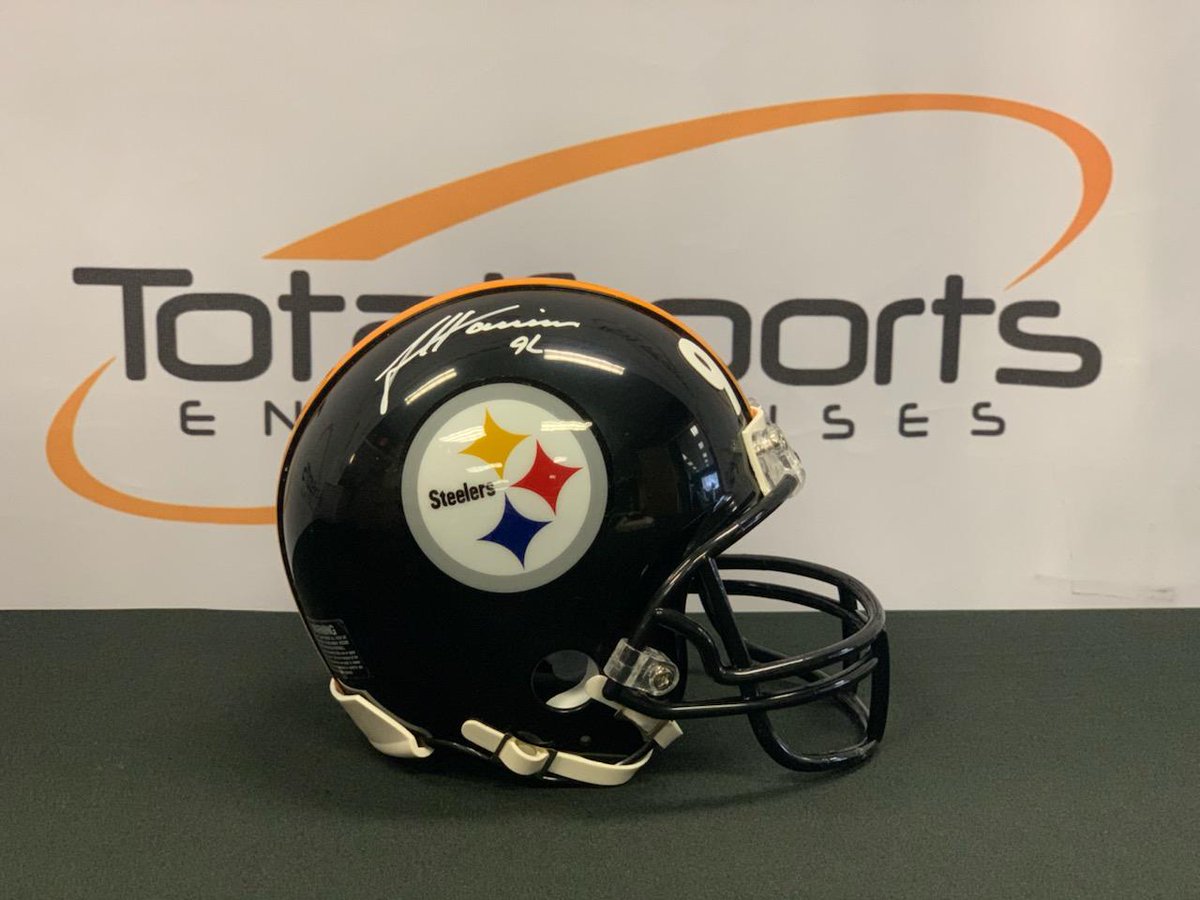 steelernation's tweet image. The #Steelers defeated the Cardinals 12 years ago today. Thanks in part to @jharrison9292 and his heroic INT TD. 

So let's giveaway a signed mini helmet of Harrison. 

To win you must follow us, and @TotalSportsEnt and RETWEET this post. 

Winner announced on Wednesday!