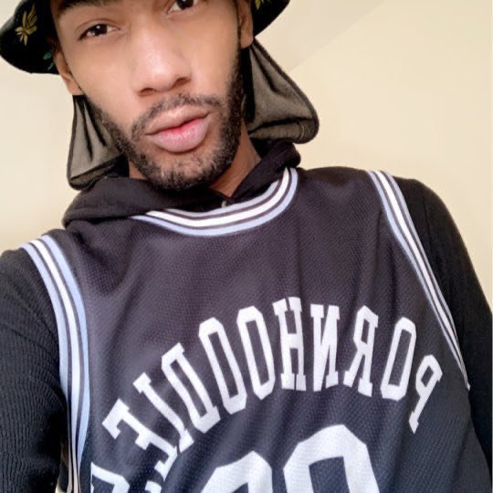 Come hangout with me on #BIGOLIVE https://t.co/29ISZCdWWd https://t.co/Ea75Qa7kjv<a href="/tag/bigolive"class="tags">#BIGOLIVE</a>