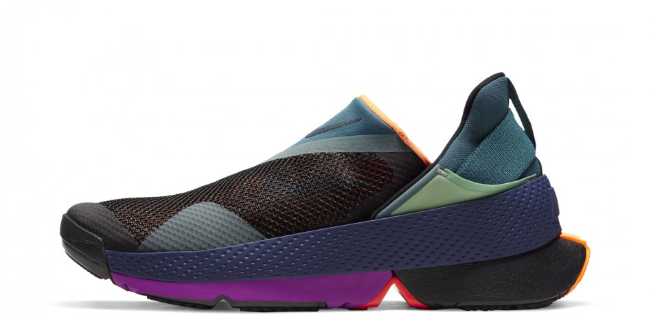 GrilletInspira's tweet photo. ¡Tecnología! Nike presenta las Fly Go Ease, equipadas con un sistema "manos libres", sin correas, cordones, ni cremalleras, de doble bisagra: el pie se desliza dentro, se baja la plantilla y se cierran y ajustan solas, caso que automáticas https://t.co/F1fmxgcKHf