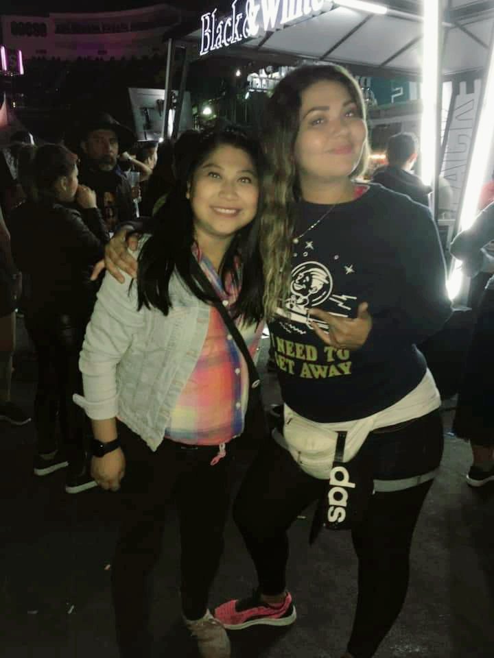 LaSassenagg's tweet photo. Ya casi un año del ultimo concierto😢 #VL2020 valio cada maldito segundo 🖤 https://t.co/XvoY0h8pf6
