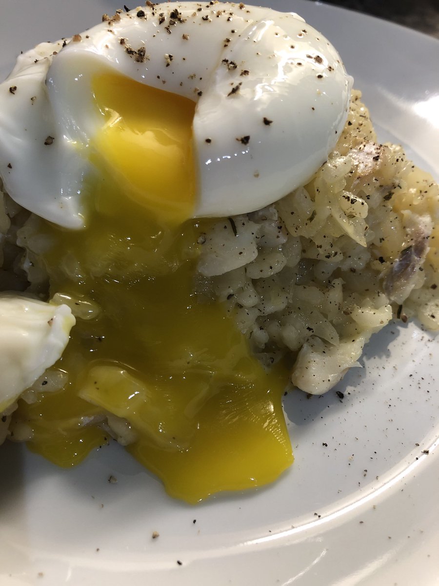 BoysEatScotland's tweet image. Arbroath Smokie risotto with a @Mintcroftskye poached egg. Risotto on a Monday....Any excuse to open a bottle of white wine!