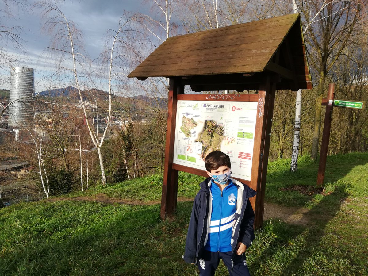 DanokBatClub's tweet photo. Sin fútbol escolar nuestros jugadores se han puesto a la tarea el finde: * Etapa de montaña por localidad de origen y un reto técnico.
* Entre semana: 2 sesiones de Jitsi:
1- gincana motriz y cognitiva
2- dinamicas de grupo en colaboracion metologia/psicología
#danok https://t.co/PY59iHD2hn