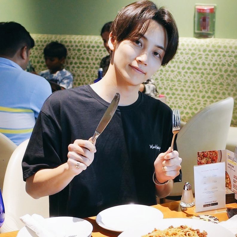 knives in his hands are apparently a common occurrence