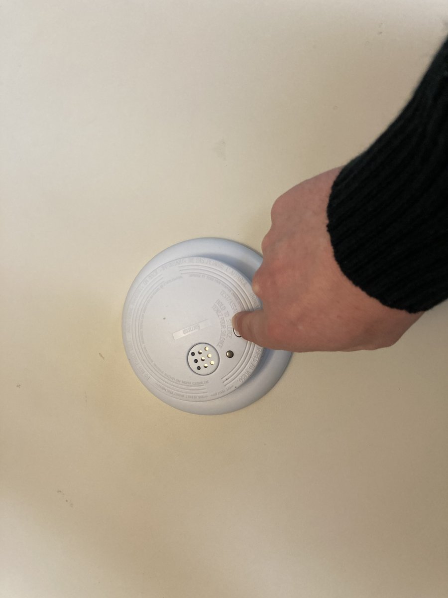 OttFire's tweet image. Working from home can make it hard to keep track of the days. Today is February 1st, that means it is time to test your smoke and carbon monoxide alarms🚨. 

Set a reminder in your calendar🗓️ or phone📲 for the 1st of every month to remind you to #TestYourAlarms once a month.