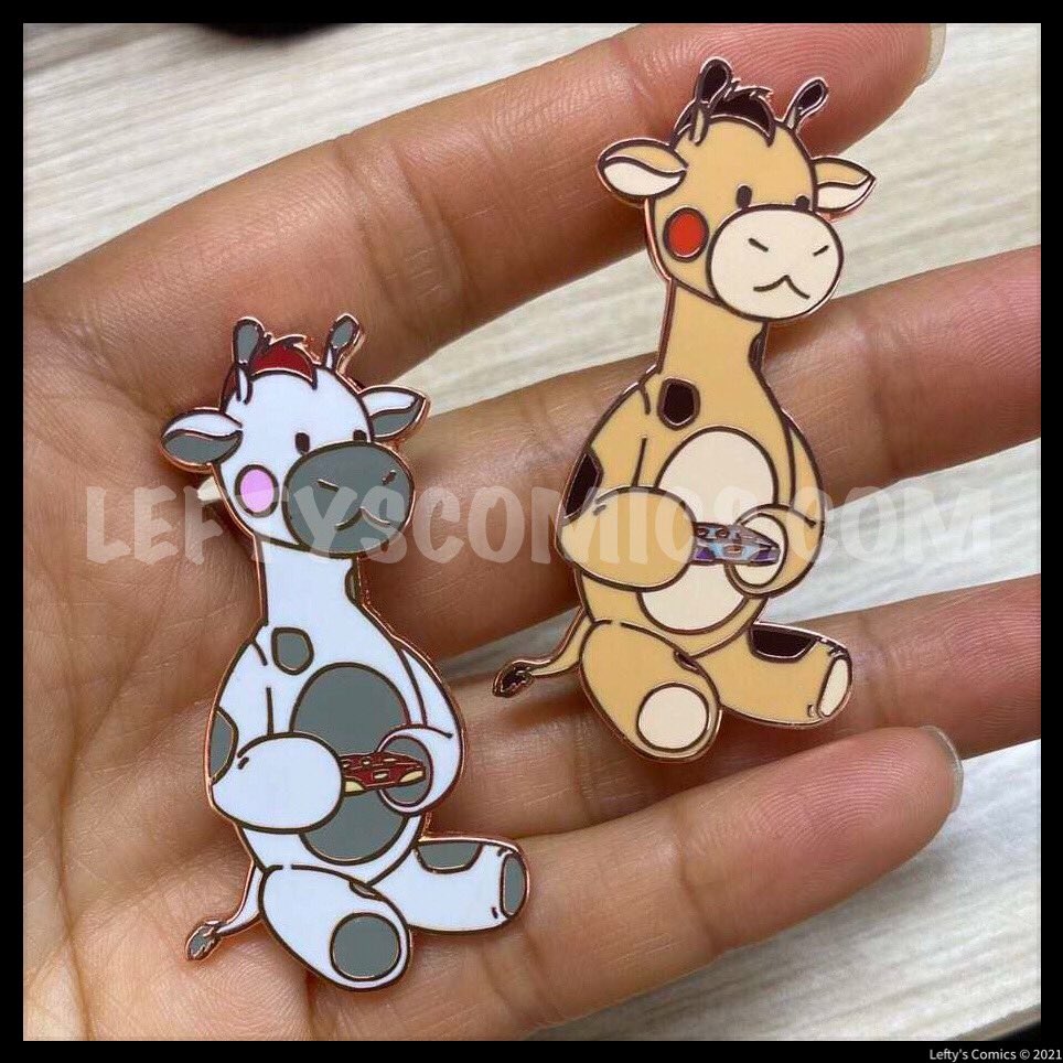 LeftysComics's tweet image. 🎉 500 FOLLOWER GIVEAWAY! 🎉 
Time to do a #giveaway for my plushies hard enamel pins. I’ll be selecting 4 winners by Feb 15th to get 2 pins (one for you and a friend)! 

To enter:
👥 Be a follower
💚 Like &amp;amp; Retweet 🔁
💬 Comment the pin you &amp;amp; your friend want
➕Tag your friend