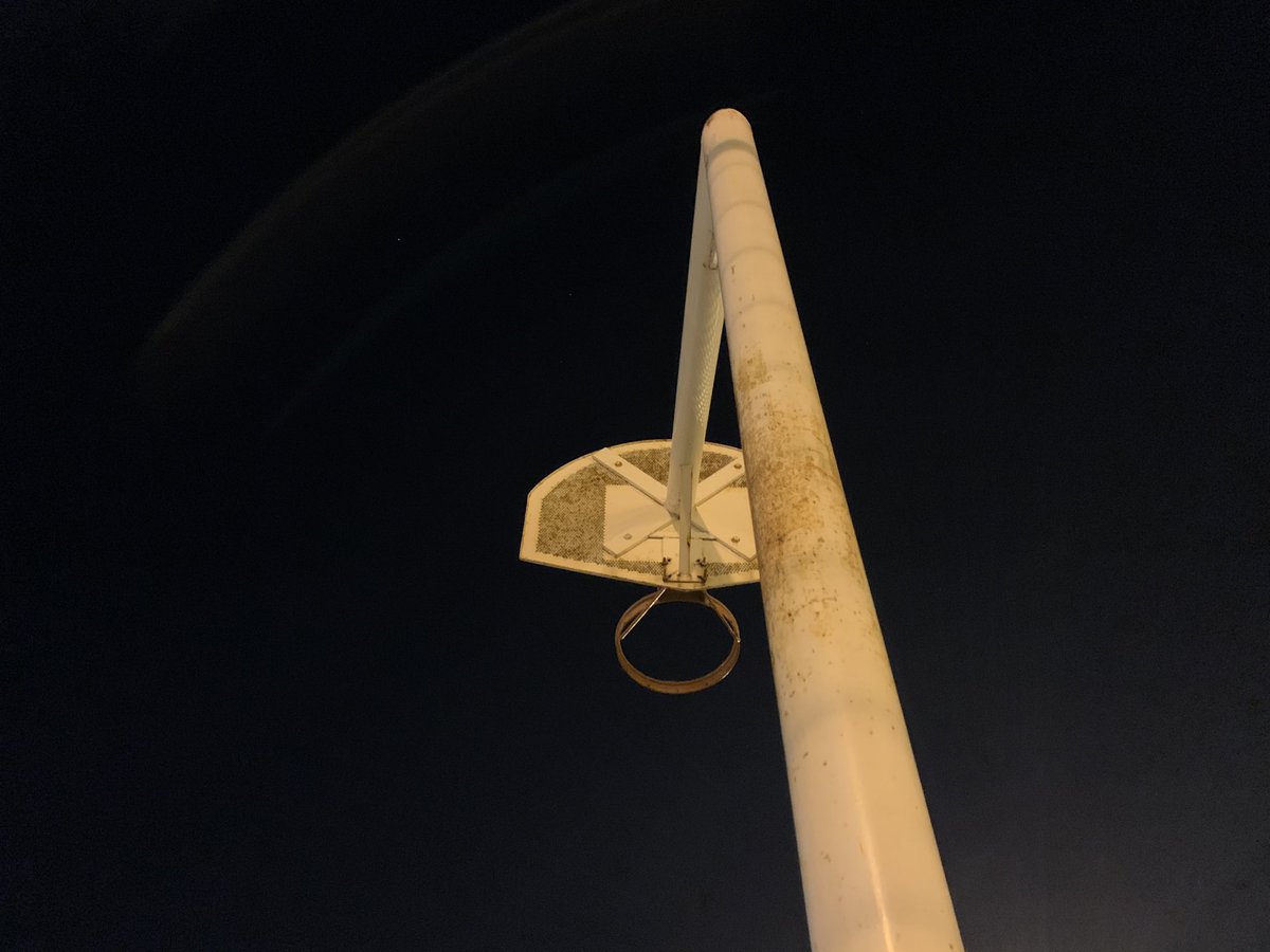 CarloARocks's tweet photo. —“Si sientes miedo de fallar, probablemente fallarás”.

(Kobe Bryant)
 #RestInPower #StreetHoops
☝🏻💜☝🏻💛☝🏻 https://t.co/nffdJnKKhA