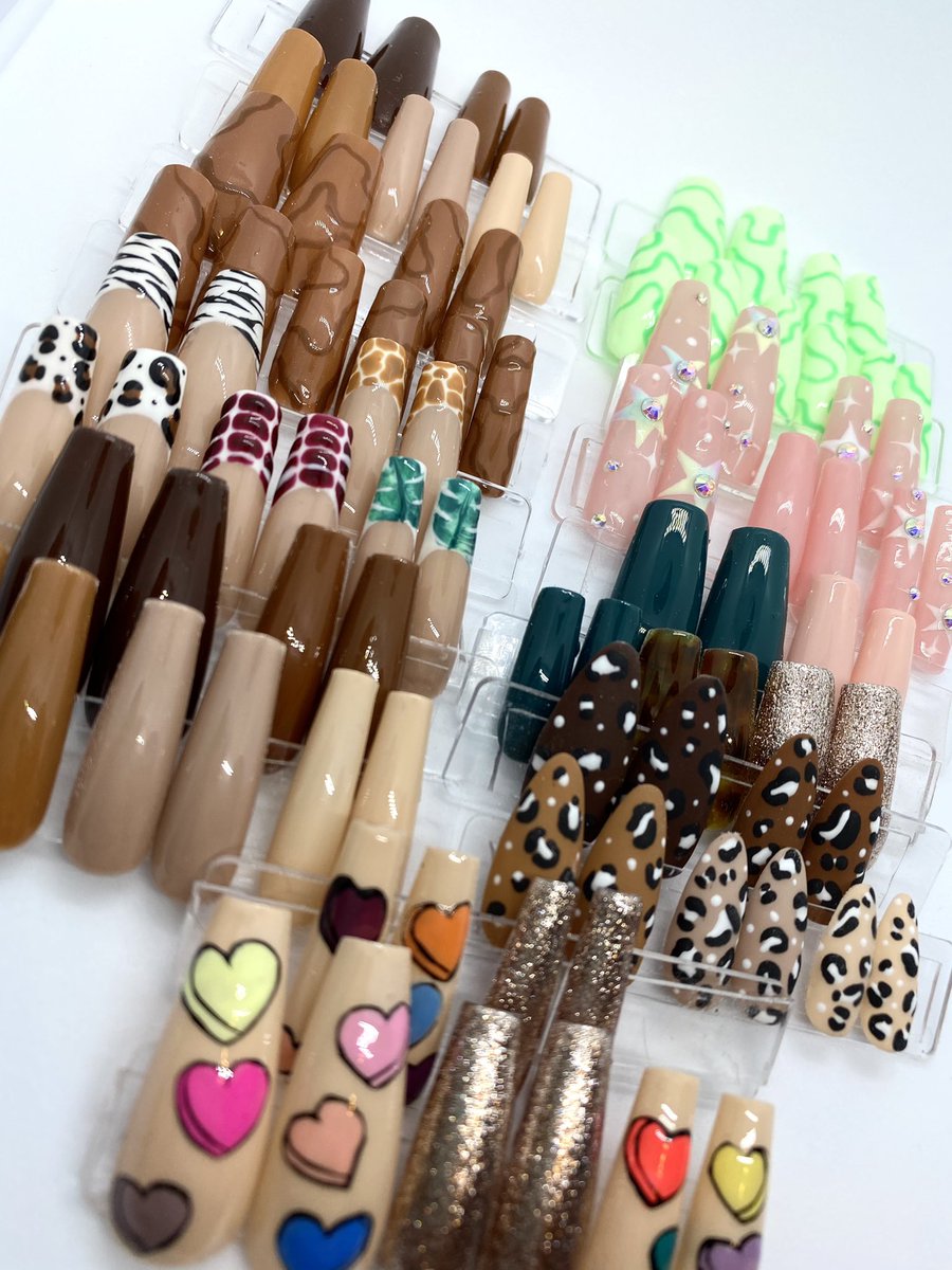 abbiecampbell_4's tweet photo. Half of the first surge of orders ready to be sanitised & packaged up 🤩🤍 still taking custom orders & restocking my website linked in my bio x
#pressonnails #orders #custommade #smallbusiness #smallbusinessowner #scratchmagazine #scratchmagazineuk #colour #nailpromagazine https://t.co/c89MFP8I6d