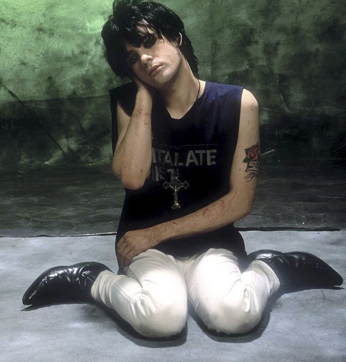 Richey Edwards disappeared on this day in 1995. We still miss him 💔 ⁦@Manics⁩ ⁦@hallornothingpr⁩ #thisisyesterday