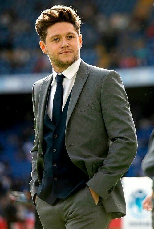 a thread with the boys looking like sugar daddies: