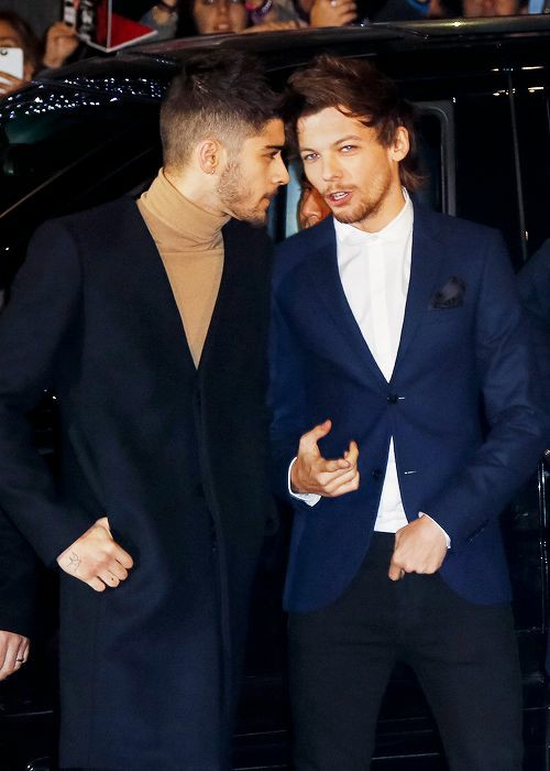 a thread with the boys looking like sugar daddies: