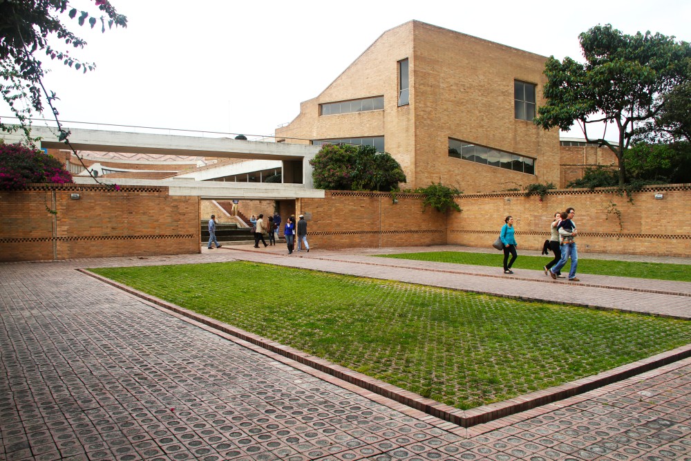Seearch_'s tweet photo. Biblioteca Virgilio Barco, Bogota, Colombia. 1999-2001
Rogelio Salmona
https://t.co/dZUENjMu45
#Seearch #MiercolesEnladrillado #Bogota #Bilbioteca #architecture #Brick @BibloRedBogota https://t.co/r2Gm2qJCbv