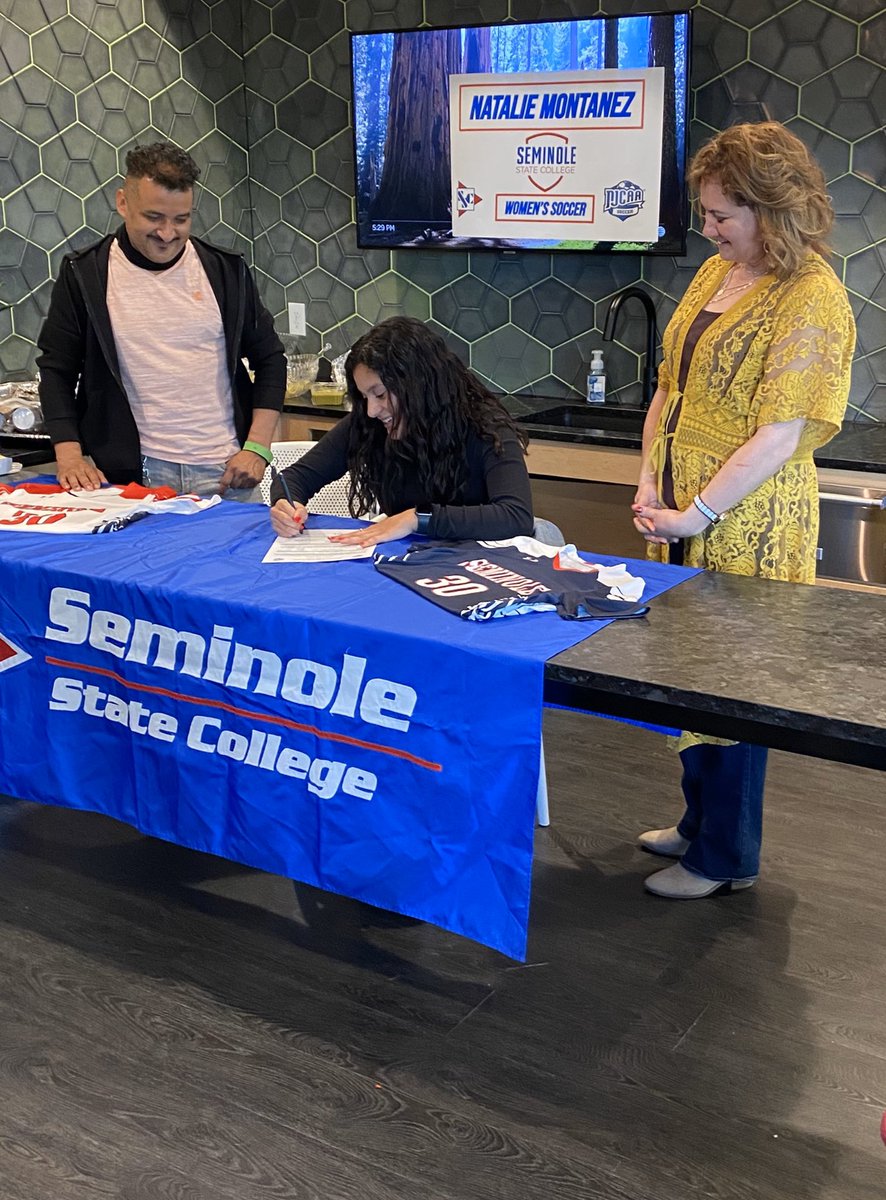 🚨Welcome Natalie Montanez, <a href="/natmontanez3/">Natalie Montanez</a>, to the Trojan Family!!!
Plano, TX ➡️ SSC
#2021️⃣Dream⚡️