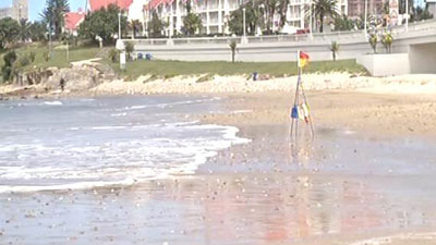 SAfmRadio's tweet photo. [Trending] #OpenBeaches 

Public places like beaches, dams, rivers, parks and public swimming pools will be reopened

#SAFMSoundawake https://t.co/KcPaEyZyW3