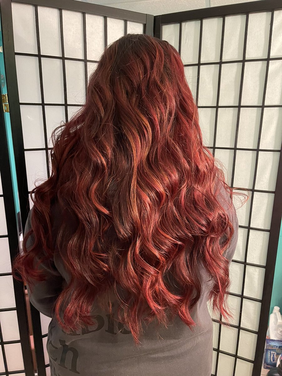 11Bperez's tweet photo. ❤️🥀🌙 red balayage with a lil gold
.
.
#hair #hairstylist #hairstyle #redhair #redbalayage #goldbalayage #balayage #guytang #stroke7 #joico #rubyred #passionberry #framar #nume #rusk #olaplex @olaplex @Joico @Guy_Tang https://t.co/tIEiVVrnUK