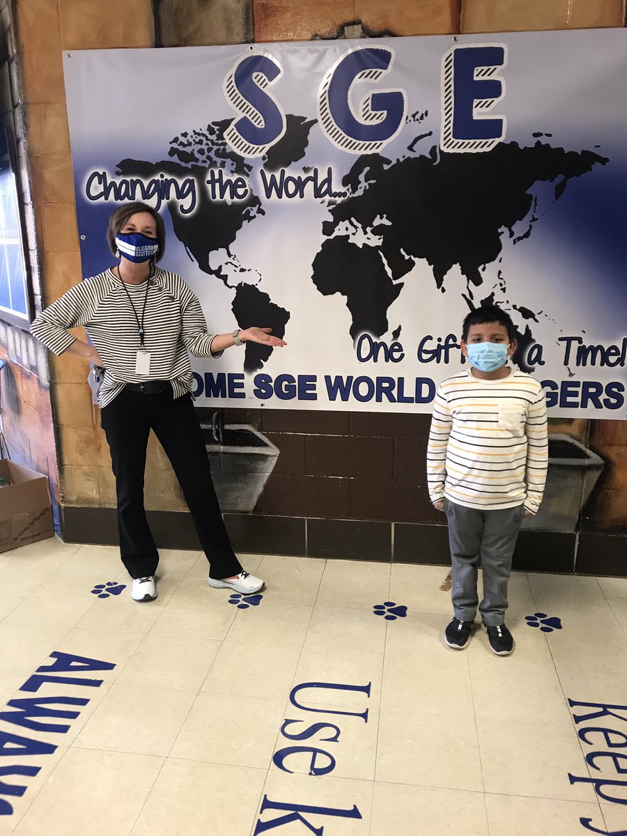 SouthGreenElem's tweet photo. Awesome job demonstrating what it means to be a South Green Scottie! π #PAWSitiveofficereferrals #SGEworldchangers #ChangingtheWorldOneGiftataTime #findingourgift https://t.co/HGnhHuzMwc