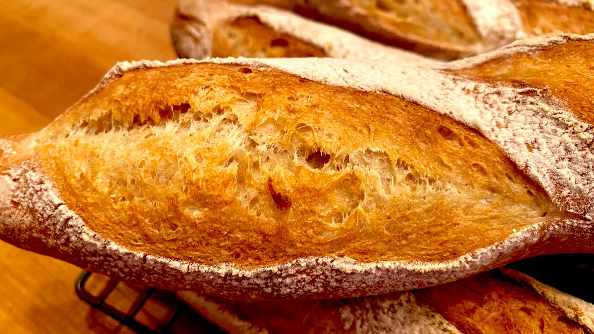 I’m very sorry this was soooooo long and dull, but I promise you it’s worth it. These are not made in the Île-de-France so they can never be “real” baguettes... but if you work at it you can get so close that you can just about actually... taste it. 