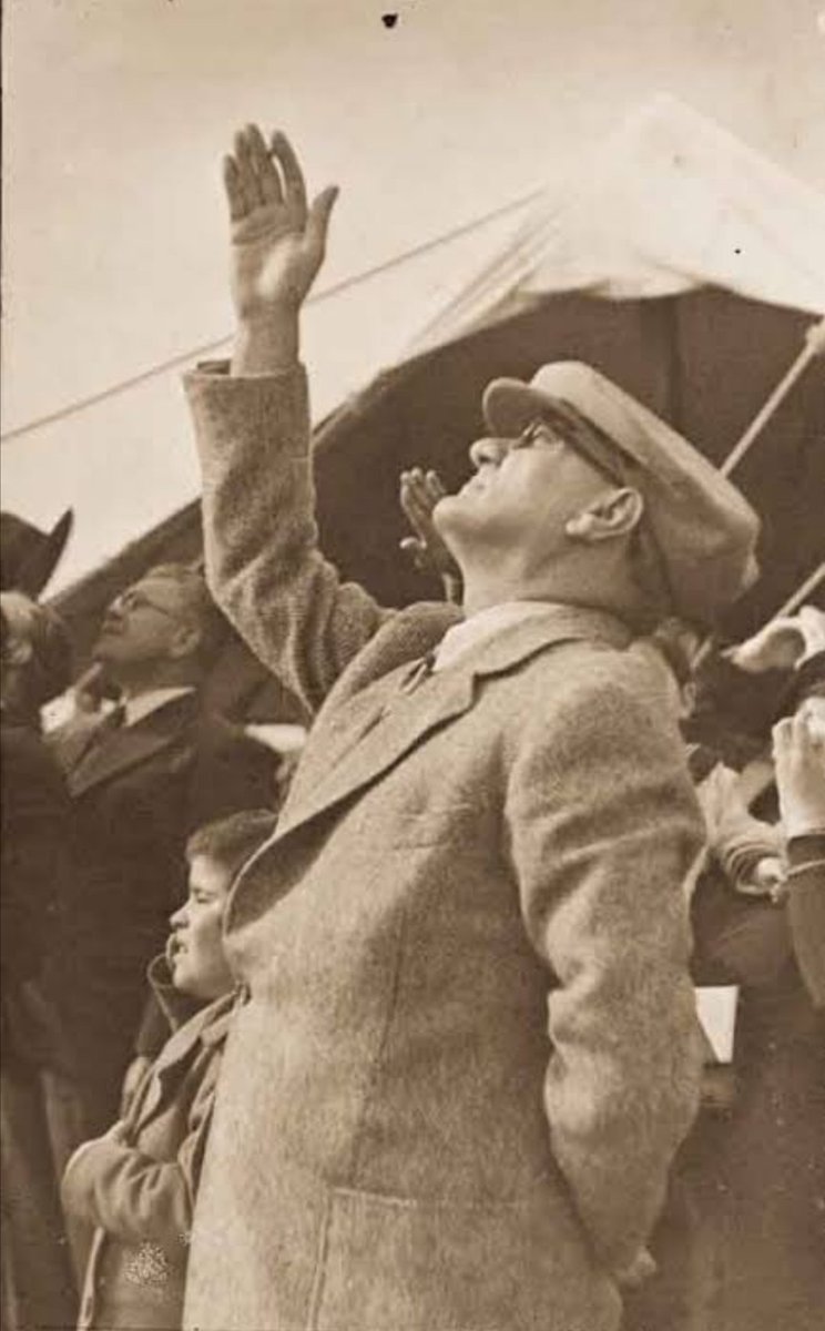 İstikbal göklerdedir. #AsağıBakmayacağız