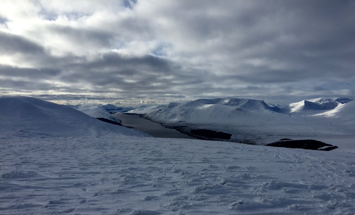 Some good ski touring around, here at Drumochter, Cairngorm National Park and Dalwhinnie Distillery - whats not to like? <a href="/MTNEQUIPMENT/">MOUNTAIN EQUIPMENT</a> <a href="/GORETEXeu/">GORE-TEX® Brand EU</a> <a href="/Arcteryx/">Arc'teryx</a>