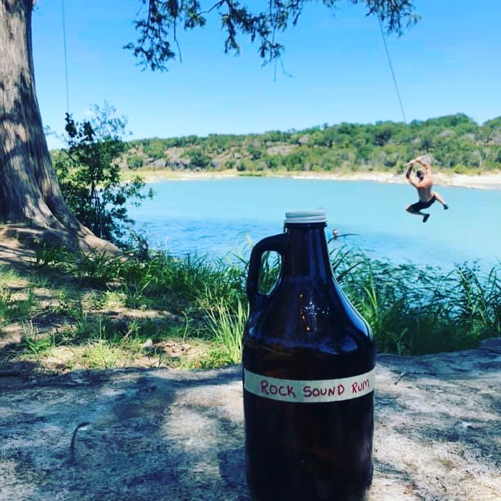 Living. Laughing. Adventuring.
#riverfun #ropeswing #atxlife