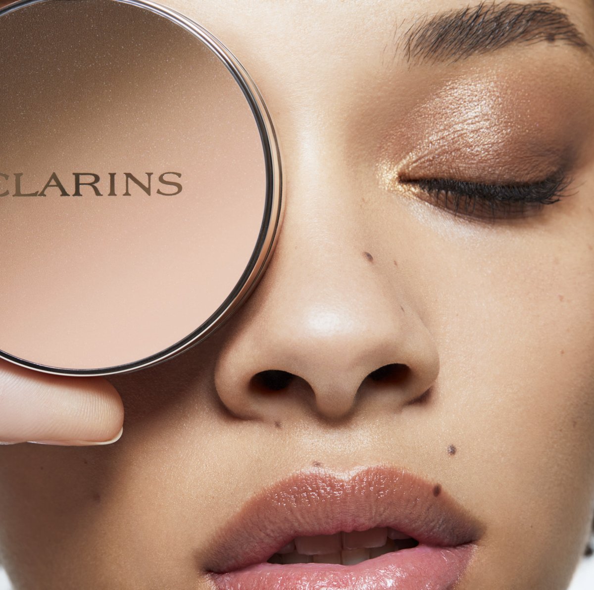 clarins_uk tweet media
