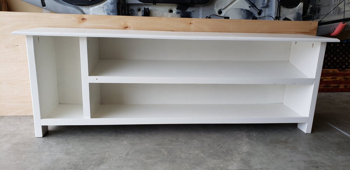 Finished a custom ordered shoe rack. Simple but effective.

#woodworking #53woodworking #shoesaddict #shoerack #DIY
