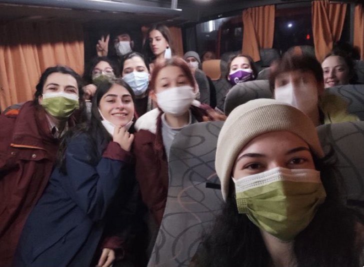 Başlar dik!
#AşağıBakmayacağız