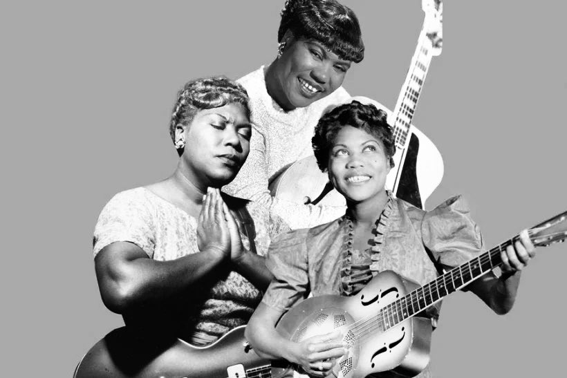 Happy Black History Month! This thread will highlight my beautiful culture’s contributions to this country. Let’s get started:).  #BlackHistoryMonth   Cited by rock legends, Chuck Berry and Elvis Presley, as being one of their greatest influences, Sister Rosetta Tharpe...