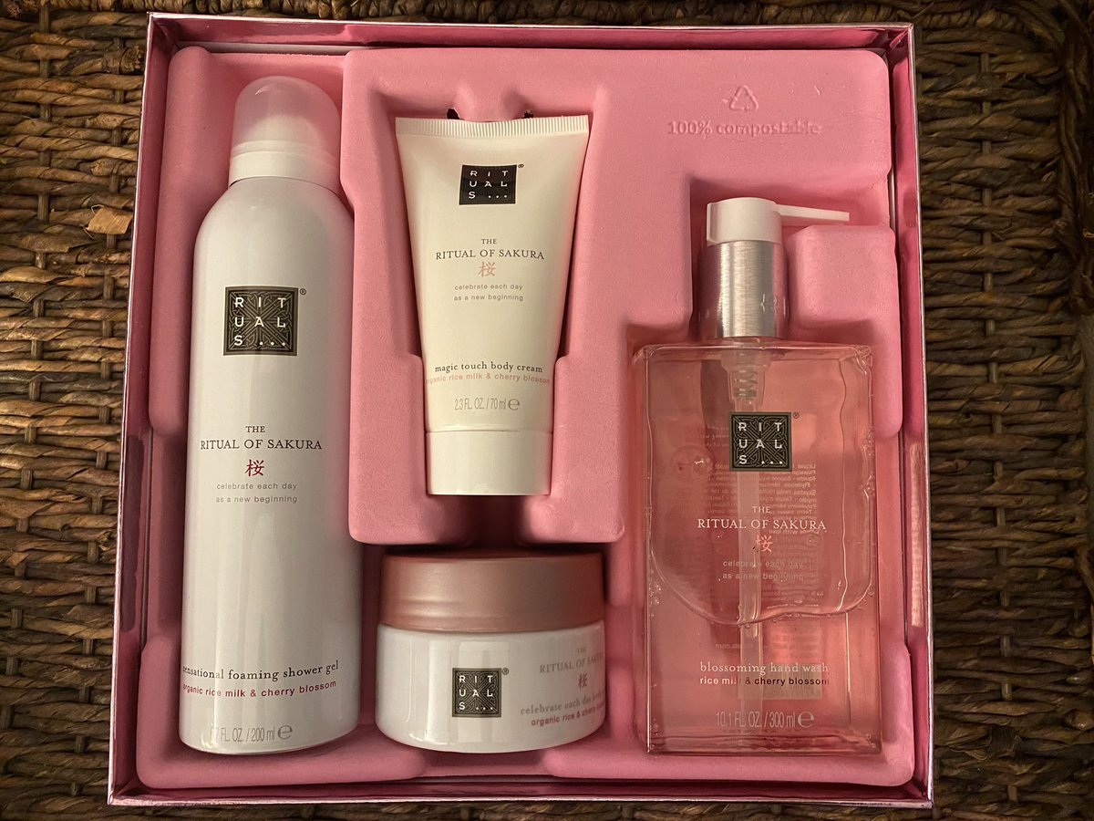 abbynaverysmom's tweet photo. Need self care or an amazing spa day for yourself! I highly recommend these amazing products from @Rituals @Tryazon Such a delightful box to create your very own Sanctuary! #Tryazon #RitualsUSA #RitualsAtHome #CreateYourOwnRitual #RitualsforValentinesDay #RitualsUSAxSephora https://t.co/EYhLqh6Dgh