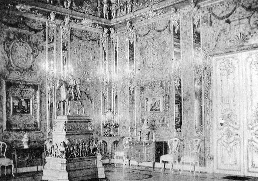 ...looted art and the mystery of the Amber Room.The best book, in my opinion, on the looting of works of art during WW2 is...