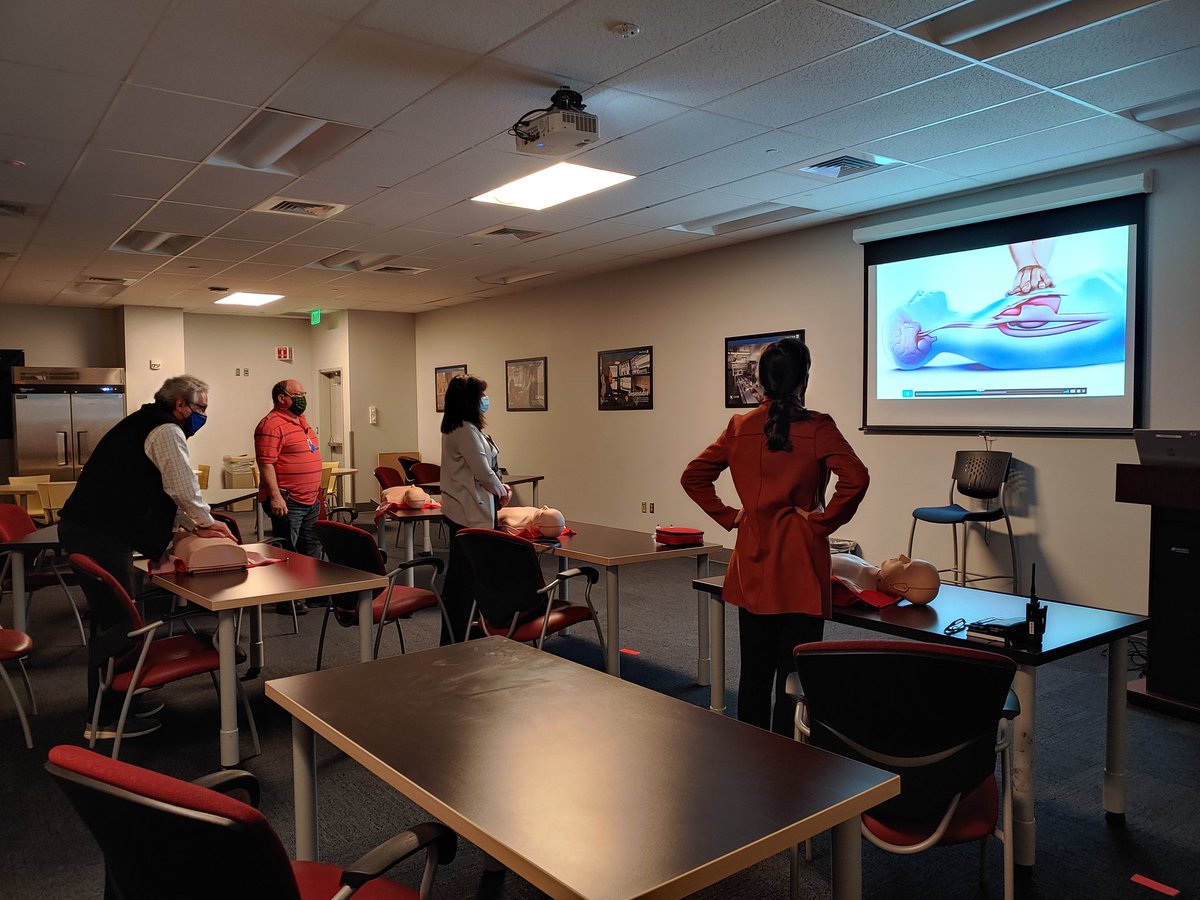 UABetsy77's tweet photo. Thank you to a few members of the DENCS &amp; DENCO Leadership teams for taking the time today to learn #HandsonlyCPR #CPRSavesLives
@MattatUnited
@jonathangooda @JohnK_UA @kennyjets67 @densafety @MikeDenoff #beingunited https://t.co/vietg38JyT https://t.co/6uNLAh73J5
