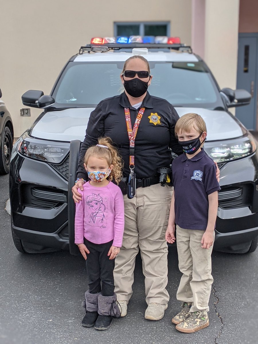 LVMPDSEAC's tweet photo. Future officers of Southeast! We had a wonderful visit today from some great kids that wanted to say hi to some of our finest and bravest. @LVMPD #partnerwiththecommunity https://t.co/wlD3yk8ZlT