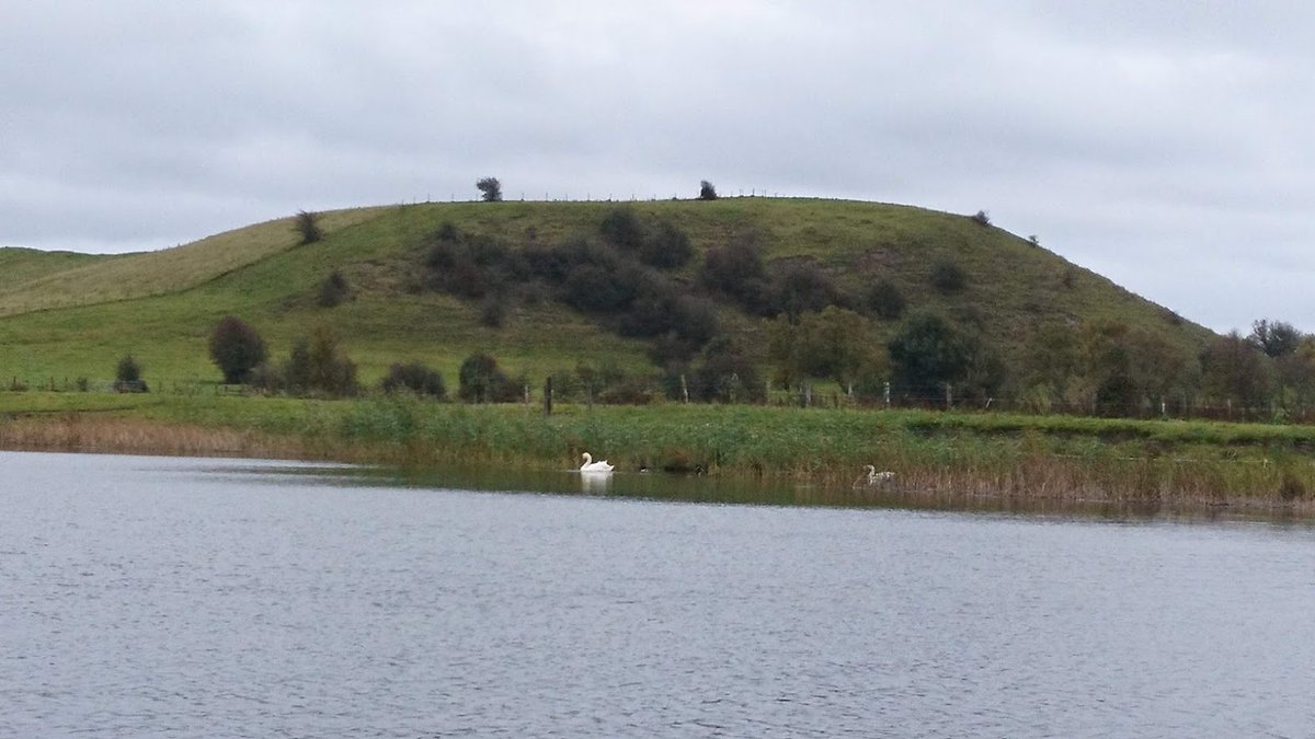 tomasocarthaigh's tweet photo. I really miss the bit of #boating due to the #covid19 #lockdown - heres shots of the #rivershannon from #Clonmacnois to #Athlone a couple of years back... now well beyond my #5kmfromhome https://t.co/vFzKcXu6iq