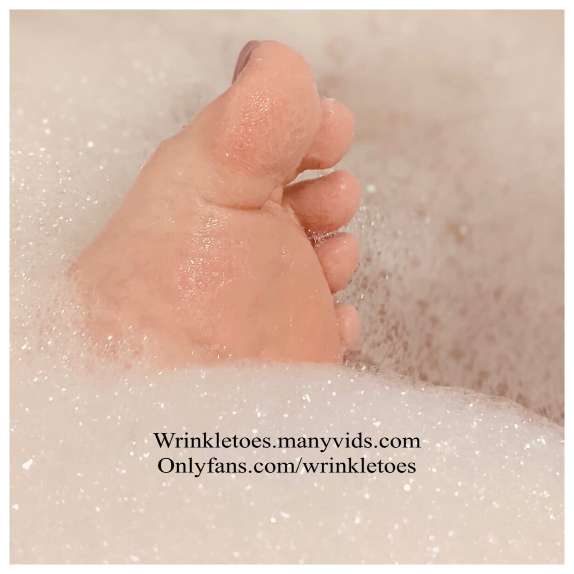 Soft soapy toes! Come check out my sites for more ;) #toes #feet #footfetish #onlyfans #manyvids #selling #bbwfeet #soles #solesworship #wrinklesoles https://t.co/2go7oTIOzh