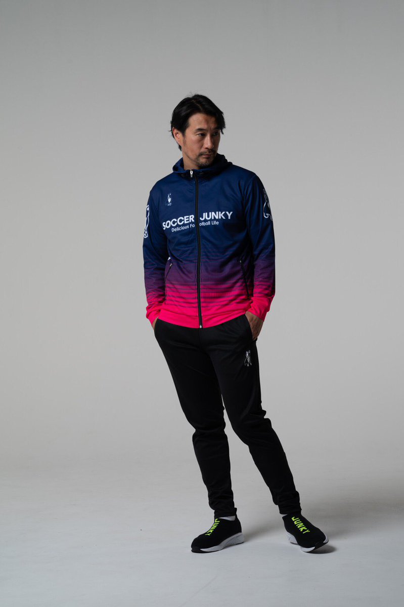 mubunakayama's tweet photo. SOCCER JUNKYl 2021
先日撮影した
summer/spring Collection
立ち上げからずっと側にいたブランド
年も重ね肉体は衰えども
自分は永遠のサッカー狂です。
#soccerjunky #claudiopan #サッカー
#jリーグ #俳優 #映画 #演劇
#モンテディオ山形
#横浜fc
#水戸ホーリーホック
#ガイナーレ鳥取 https://t.co/ofXTilXEba