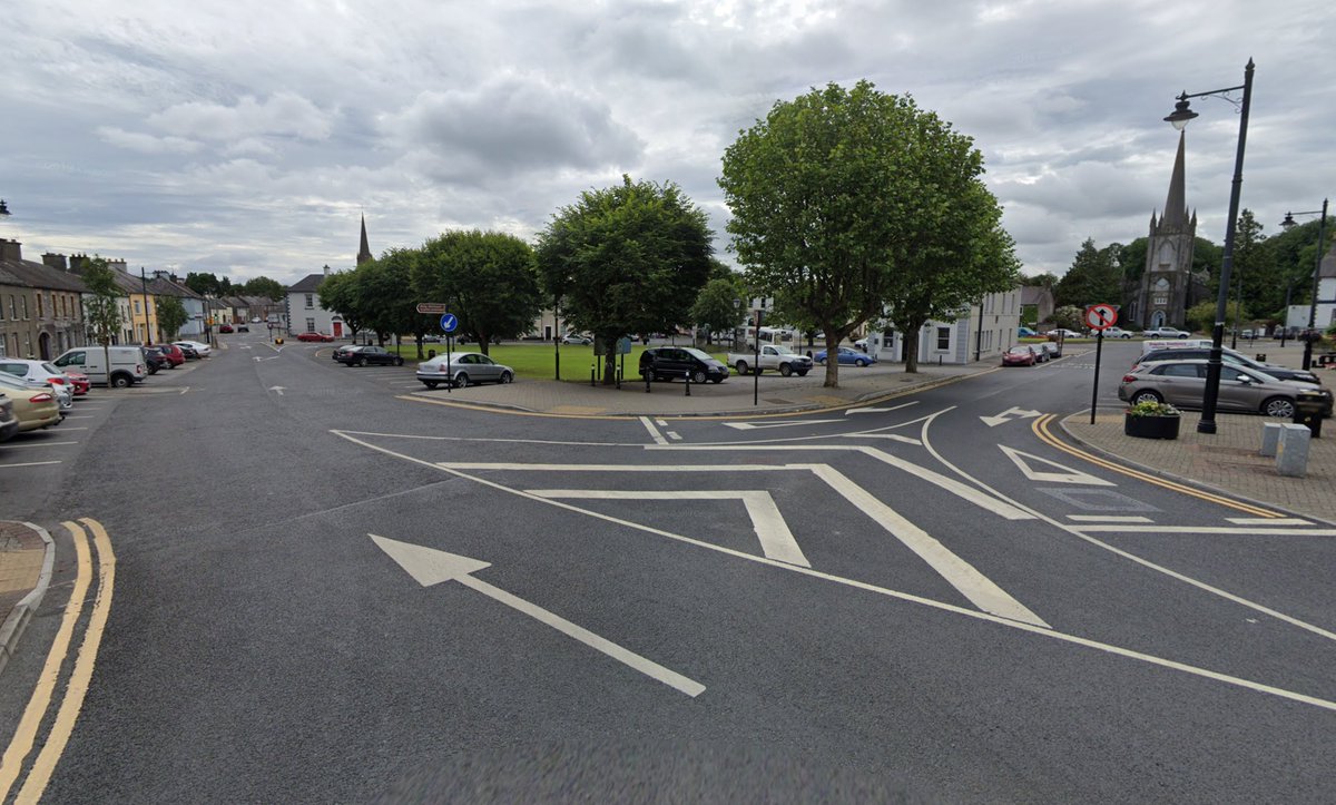 Another, a piece of lined soaked in his blood was kept at my favourite Roman church, the Gesú, but it has since gone missingHis head was seen near Castlepollard in the 1640s - ’the eyes, skin and hair still fresh as if the head been severed from the shoulders that very hour’
