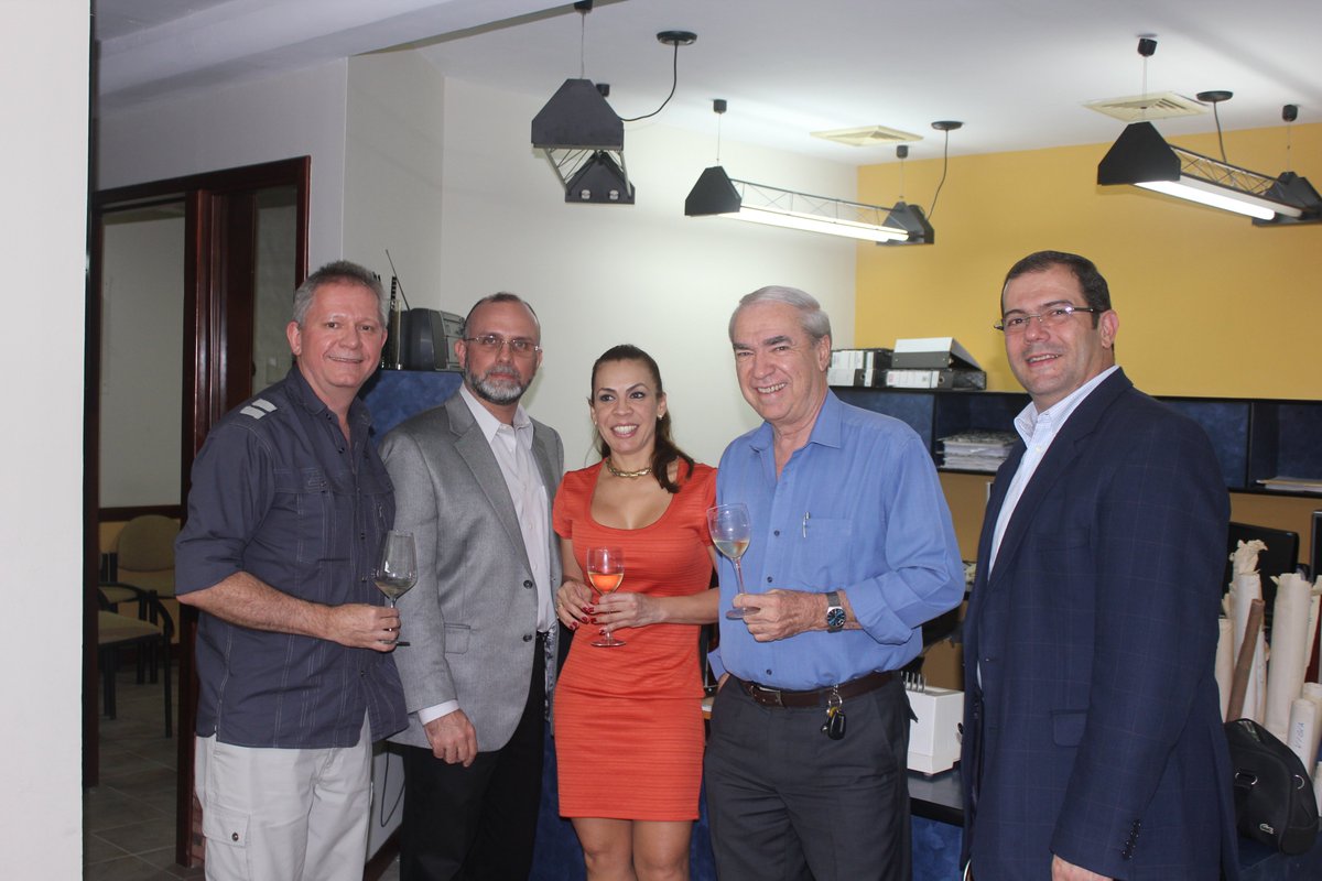 letinagabriel's tweet photo. Un grato recuerdo del 25° aniversario de #Tasar. Fue una reunión íntima con un grupo de amigos que compartieron con nosotros “Veinticinco años” de logros.

Click para leer en #Instagram https://t.co/j2Kc6JBI87 https://t.co/HqAMrShWHK