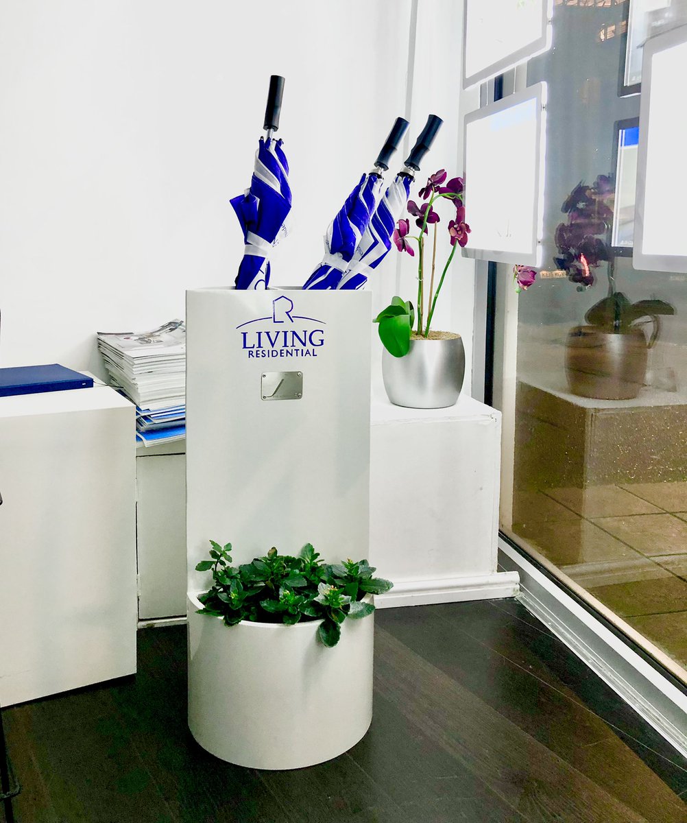 JesuSebastian4's tweet photo. One of the most common reasons people buy something new is that it makes it faster, easier, cheaper, practical, unique and useful or less frustrating to get something done.

https://t.co/Wgc0hkgeHG
#UmbrellaStand #interiordesign #officeinterior #livingresidential https://t.co/aIB9Eg8K2i