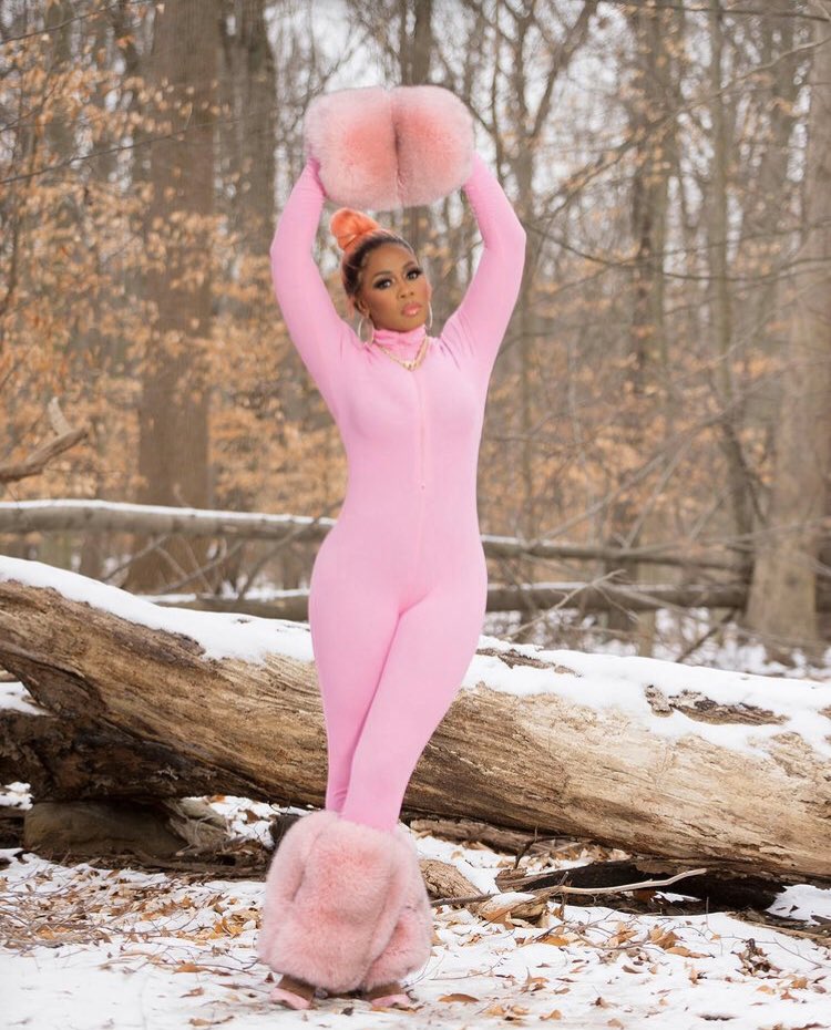 FemaleRapRoom's tweet photo. Remy Ma in an all pink look. 😍 https://t.co/rnp6VyK1Iy