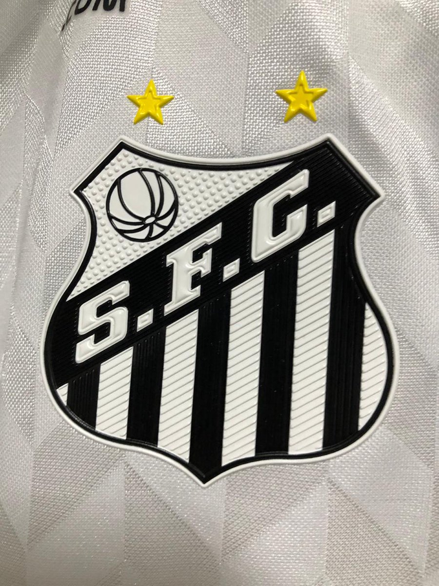 SantosFC's tweet photo. O Santos vive no meu coração 🤍 https://t.co/OGRlFE0ofg