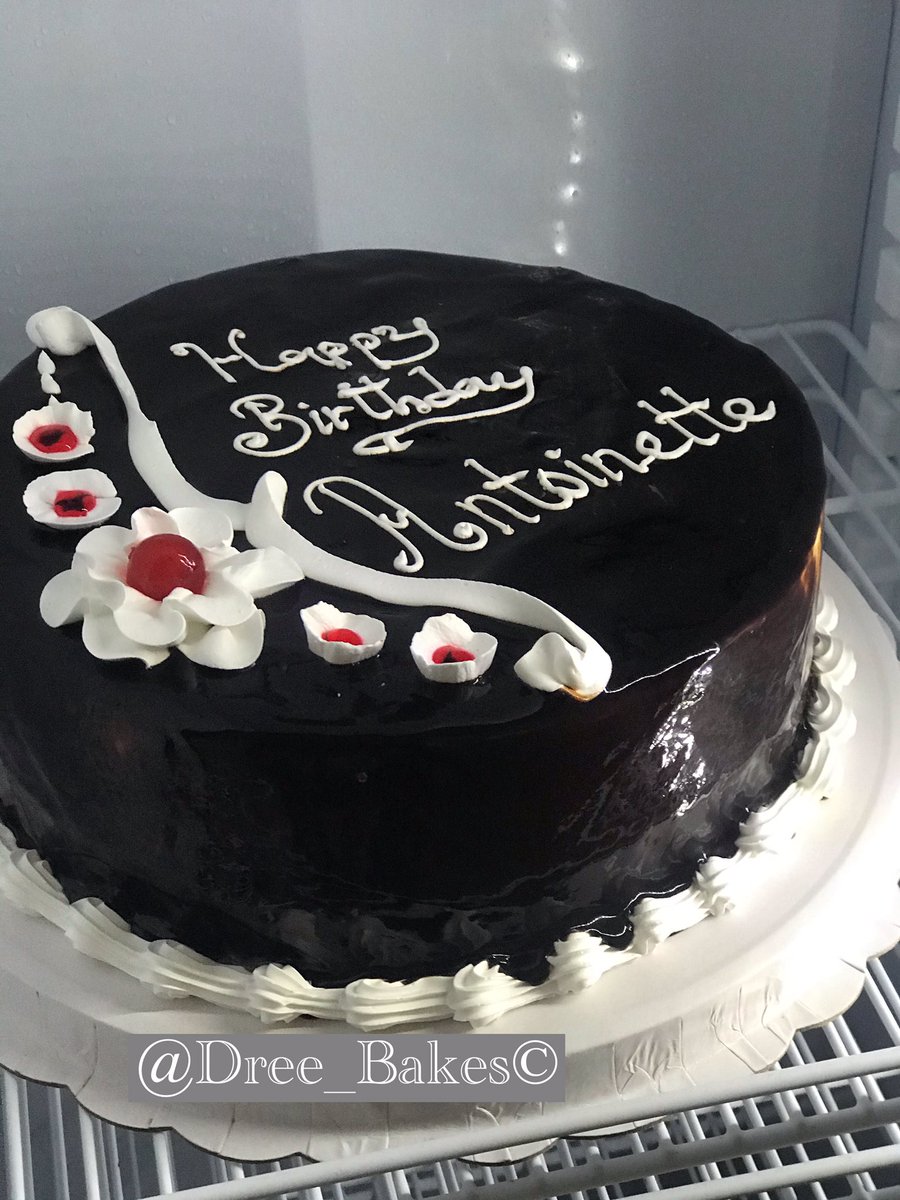 DreeBakes's tweet photo. 🍫🍰

____________
#DreeBakes https://t.co/8farBd13ms